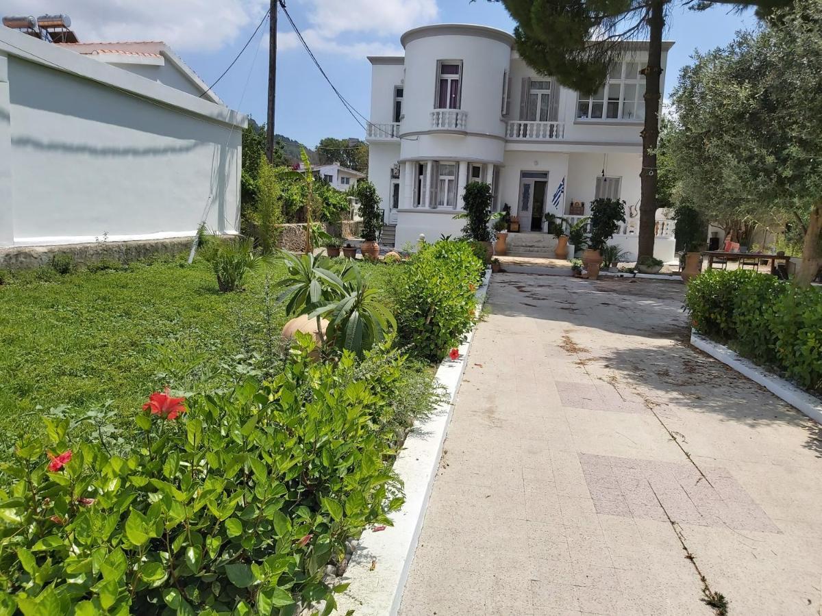 Tower Traditional Pool Villa 클레마스티 외부 사진